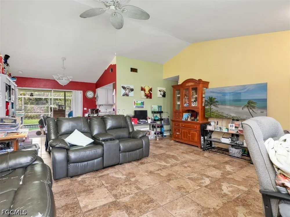 NE 9th Court Cape Coral, FL 33909