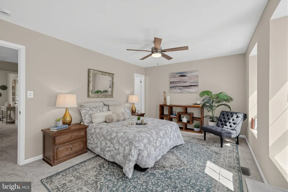 9901 MAPLE LEAF DRIVE Gaithersburg, MD 20886
