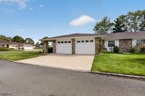 484 Fairton Dr