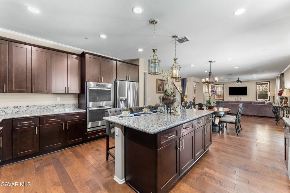 43904 Windrose Place Lancaster, CA 93536