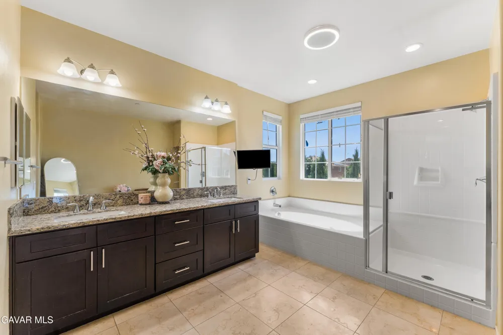 43904 Windrose Place Lancaster, CA 93536