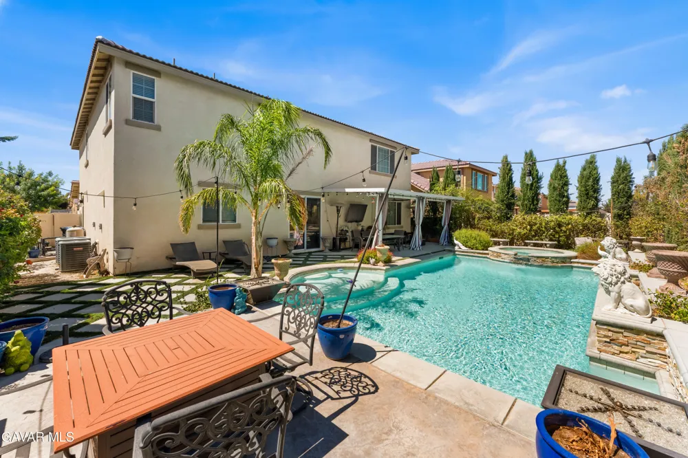 43904 Windrose Place Lancaster, CA 93536