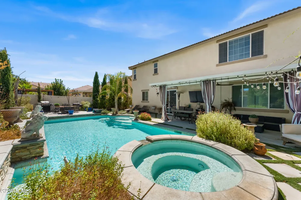 43904 Windrose Place Lancaster, CA 93536