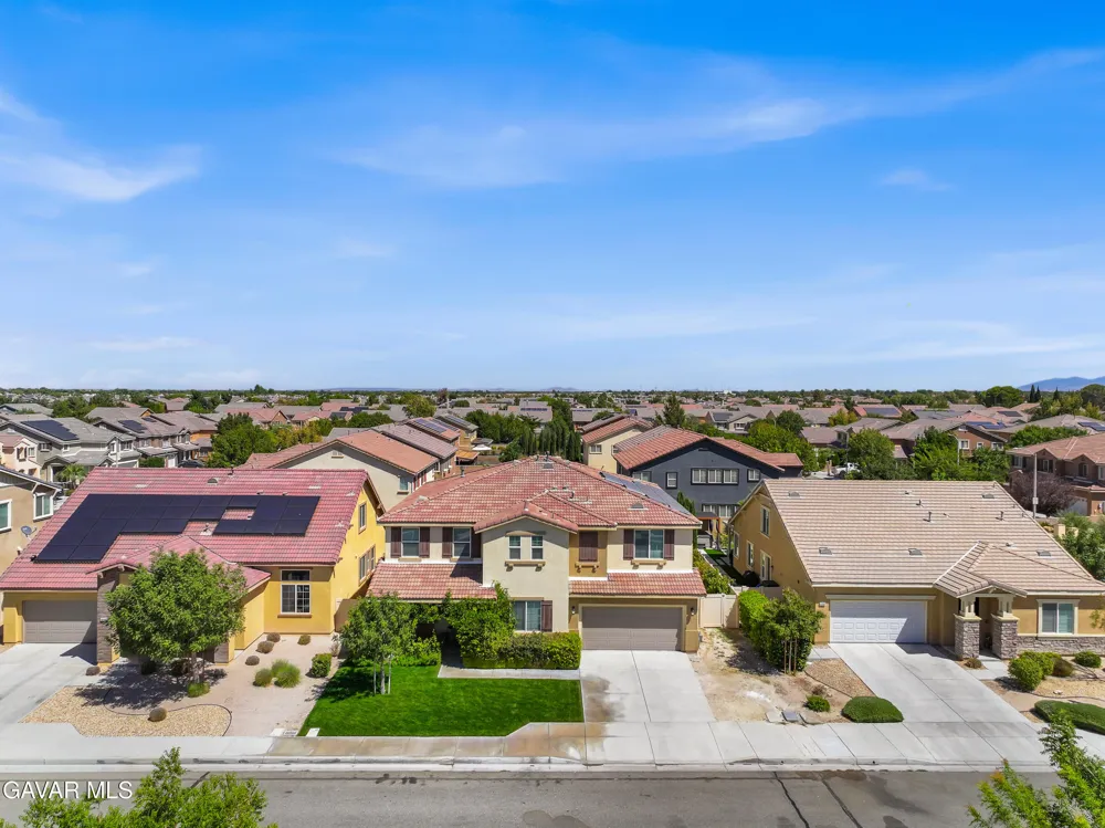 43904 Windrose Place Lancaster, CA 93536