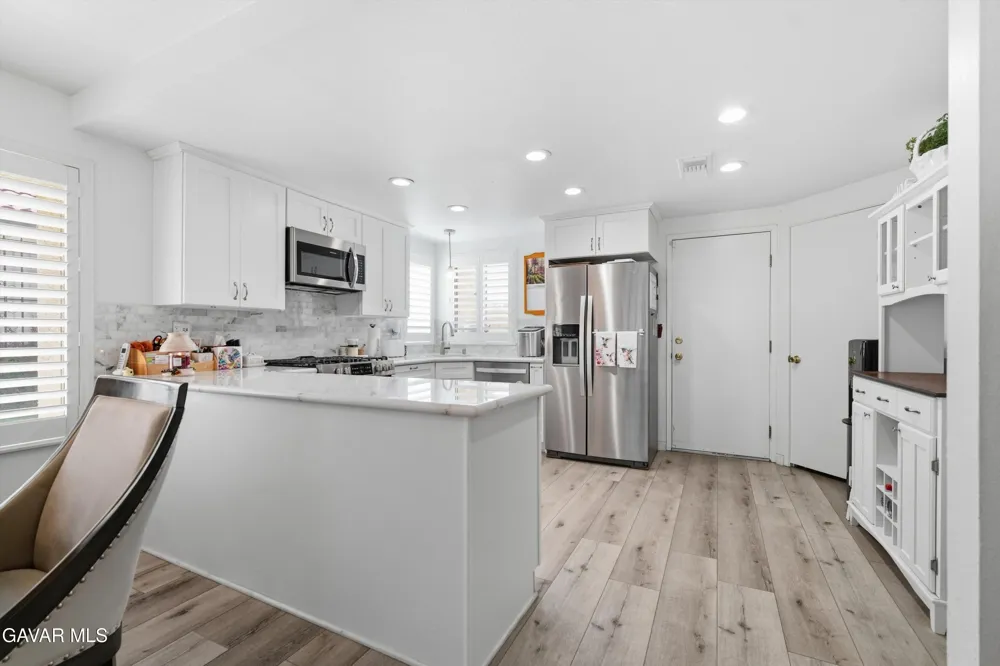 2124 El Domingo Circle #13 Lancaster, CA 93536