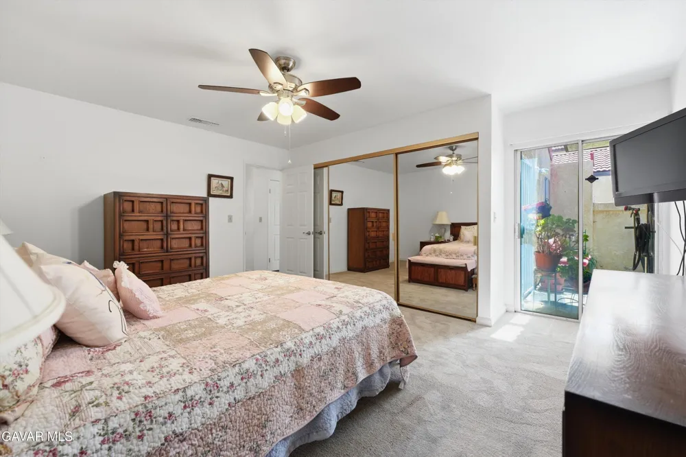 2124 El Domingo Circle #13 Lancaster, CA 93536