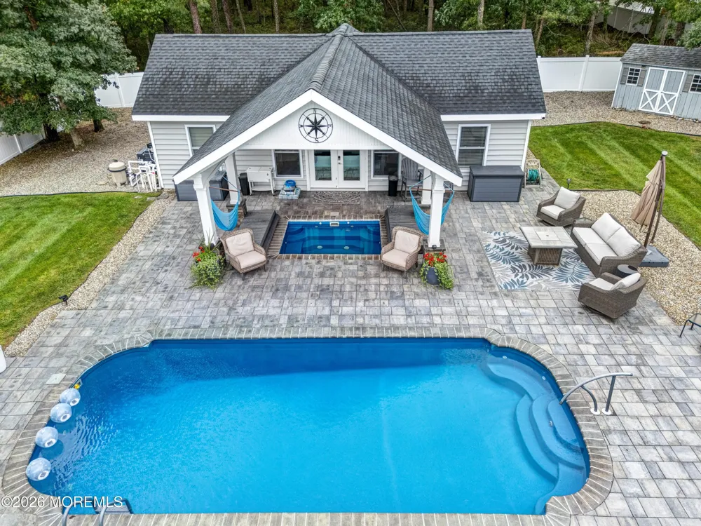 8 Edwards Court Little Egg Harbor, NJ 08087