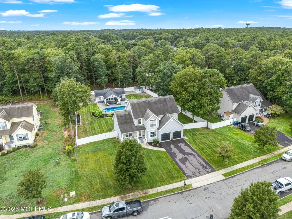 8 Edwards Court Little Egg Harbor, NJ 08087