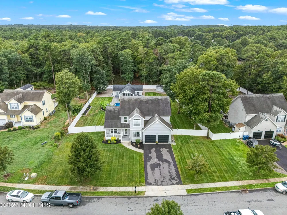 8 Edwards Court Little Egg Harbor, NJ 08087