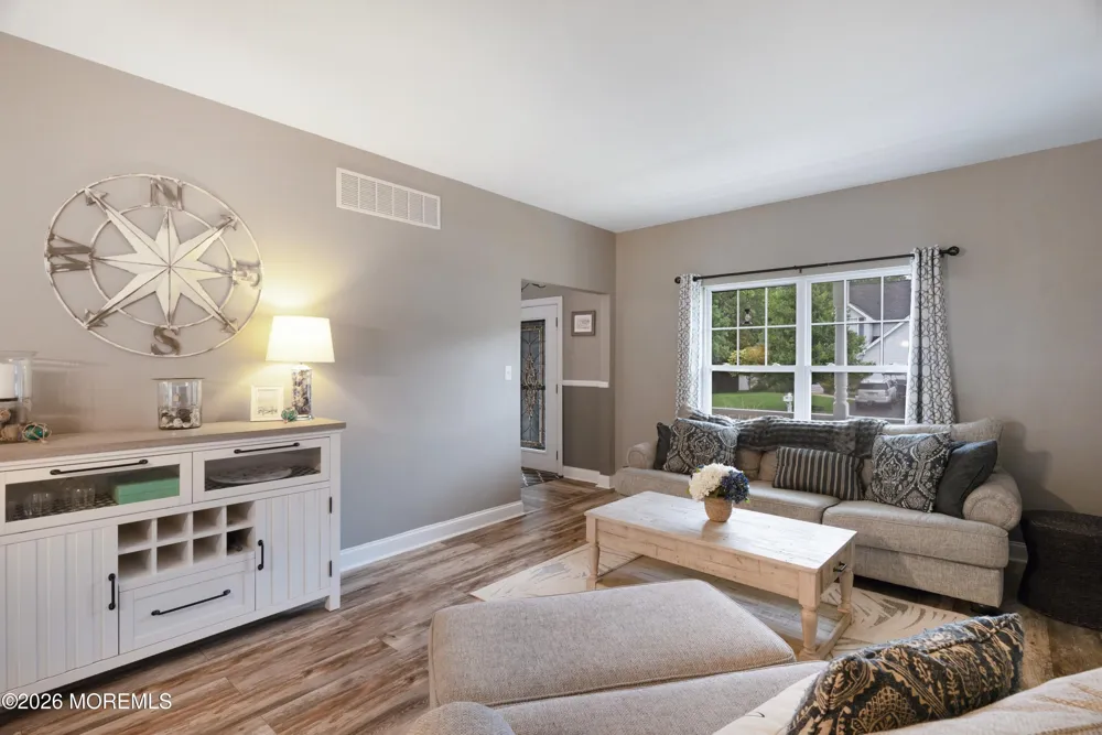 8 Edwards Court Little Egg Harbor, NJ 08087