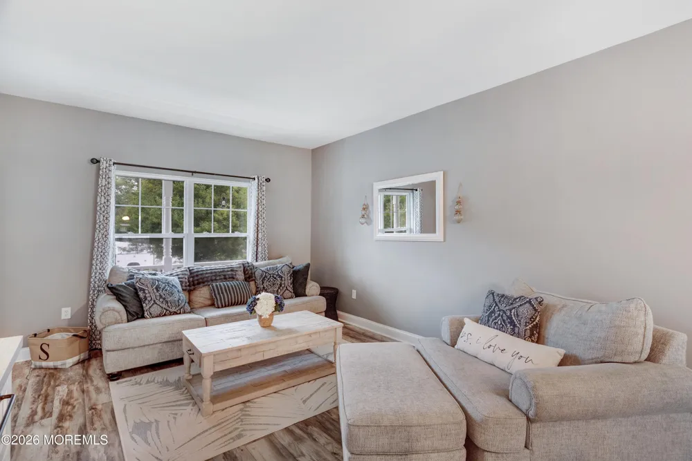 8 Edwards Court Little Egg Harbor, NJ 08087
