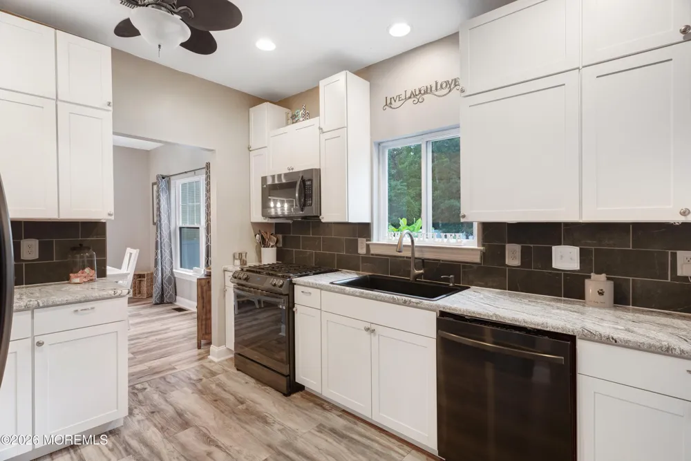 8 Edwards Court Little Egg Harbor, NJ 08087