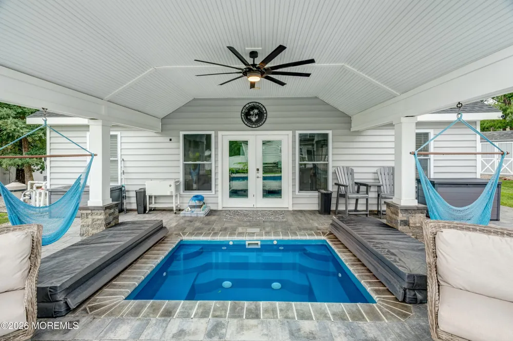 8 Edwards Court Little Egg Harbor, NJ 08087