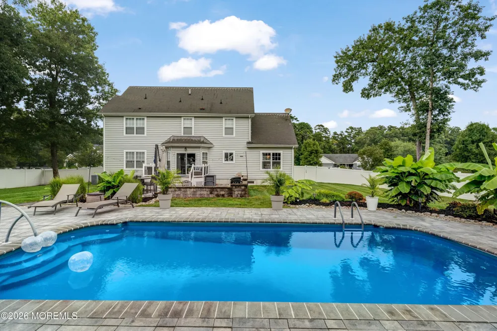 8 Edwards Court Little Egg Harbor, NJ 08087