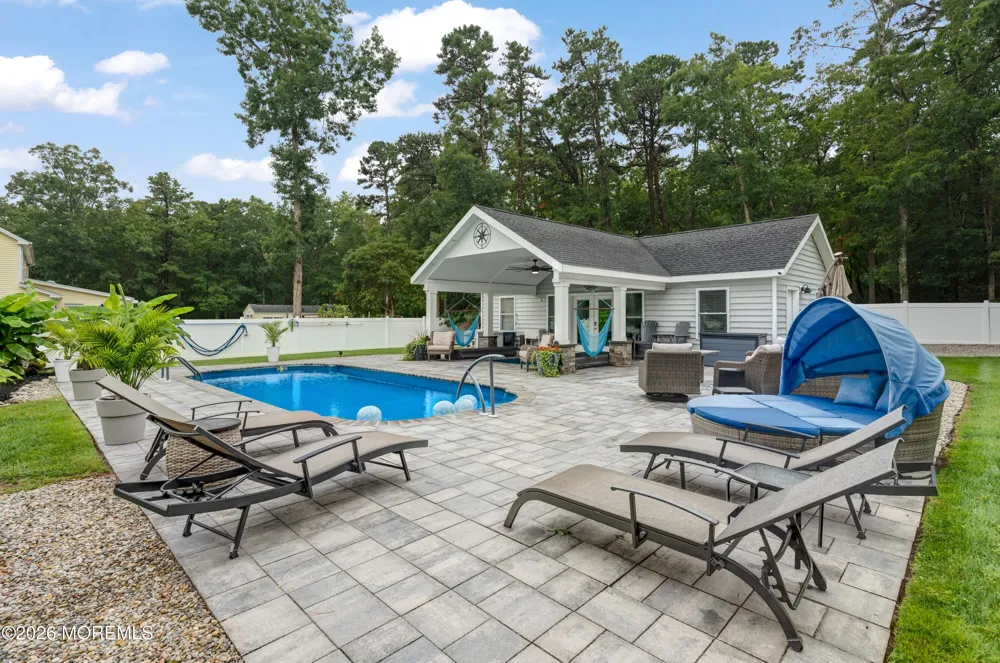 8 Edwards Court Little Egg Harbor, NJ 08087