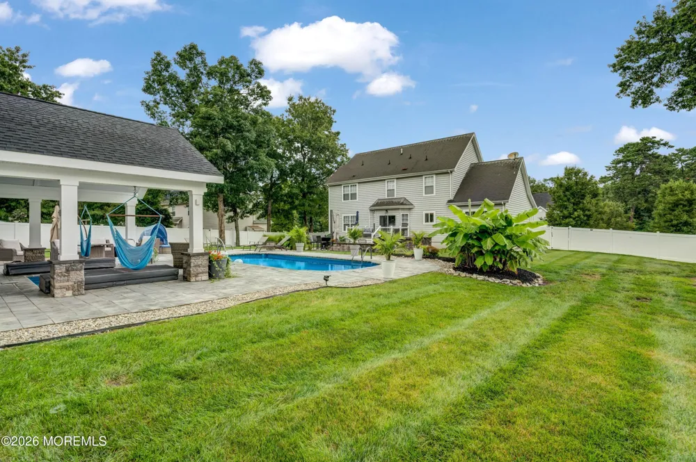 8 Edwards Court Little Egg Harbor, NJ 08087