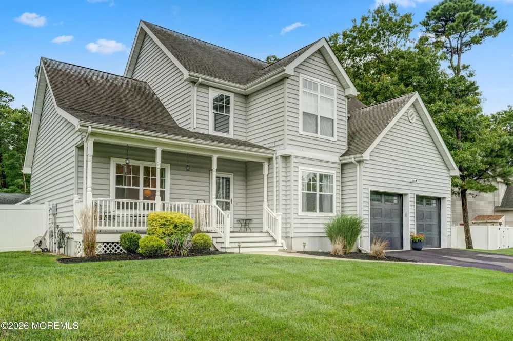 8 Edwards Court Little Egg Harbor, NJ 08087