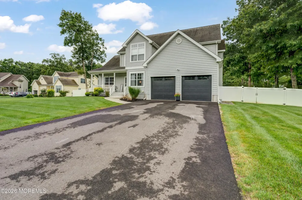 8 Edwards Court Little Egg Harbor, NJ 08087