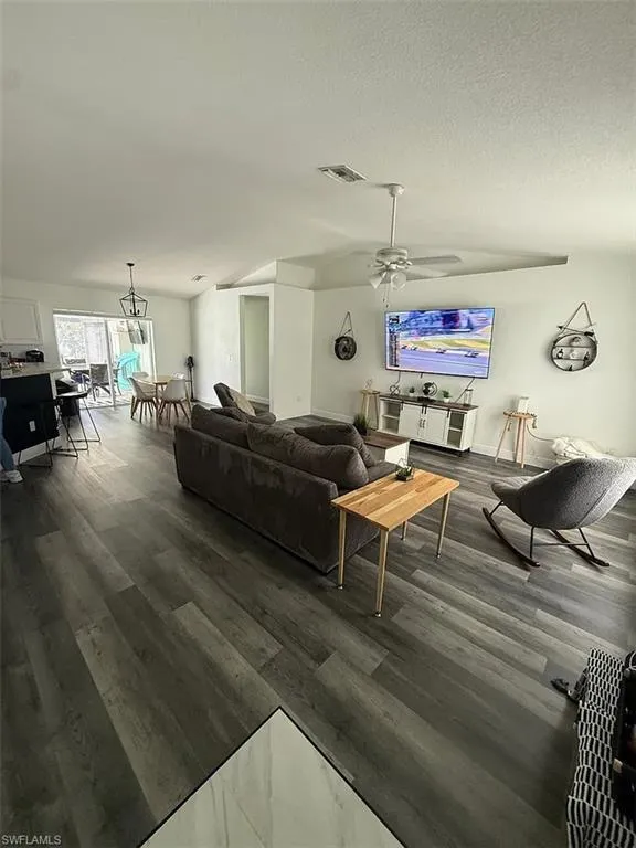 107 NE 15th Terrace Cape Coral, FL 33909