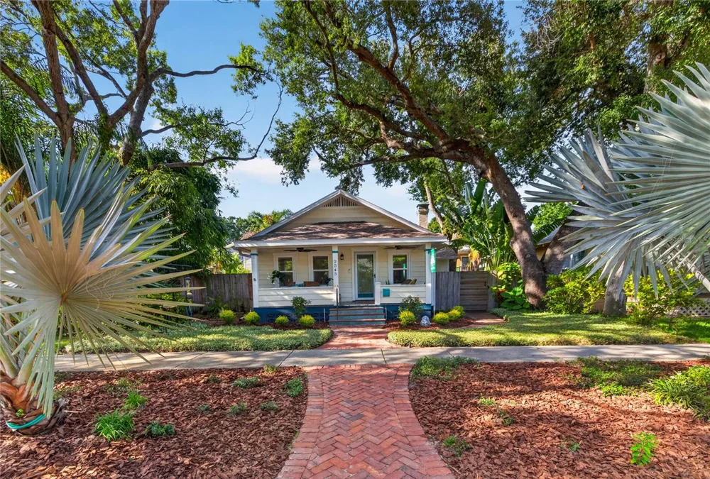 2545 2ND AVENUE St Petersburg, FL 33713