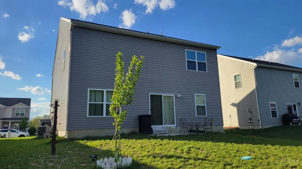 1716 Parkfield Way Goshen, OH 45122