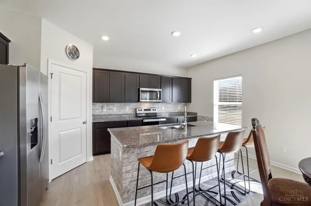1716 Parkfield Way Goshen, OH 45122