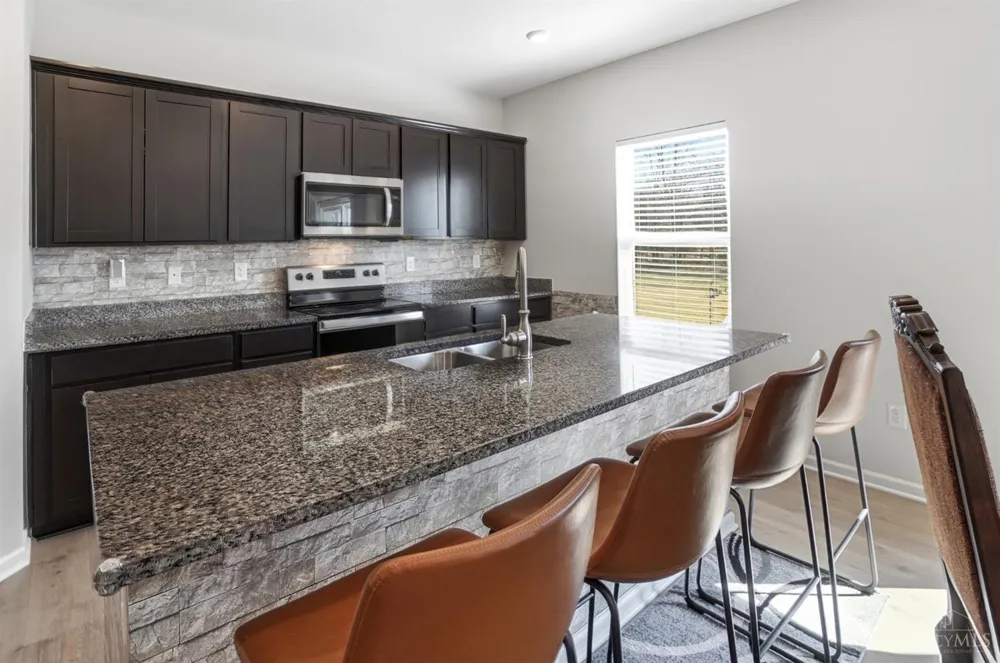 1716 Parkfield Way Goshen, OH 45122