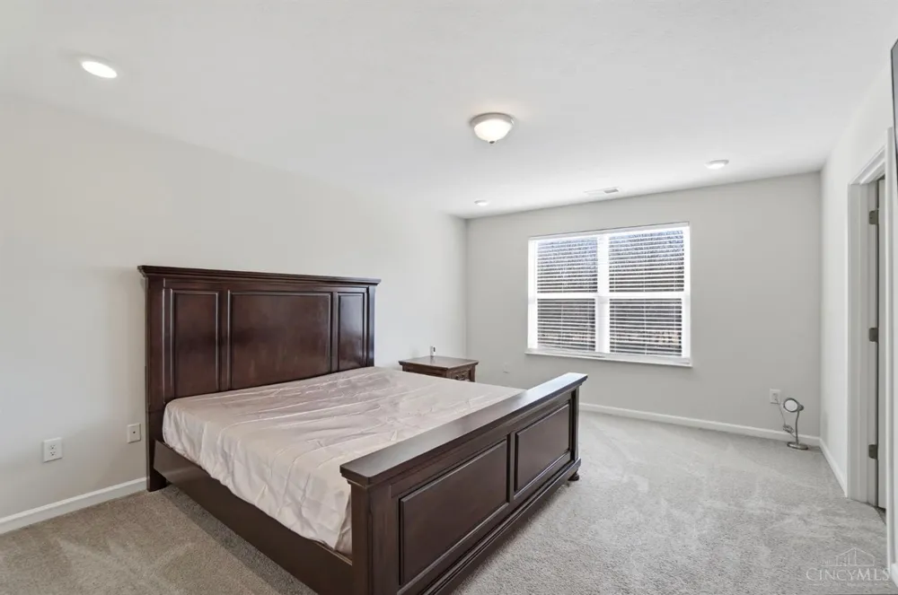 1716 Parkfield Way Goshen, OH 45122