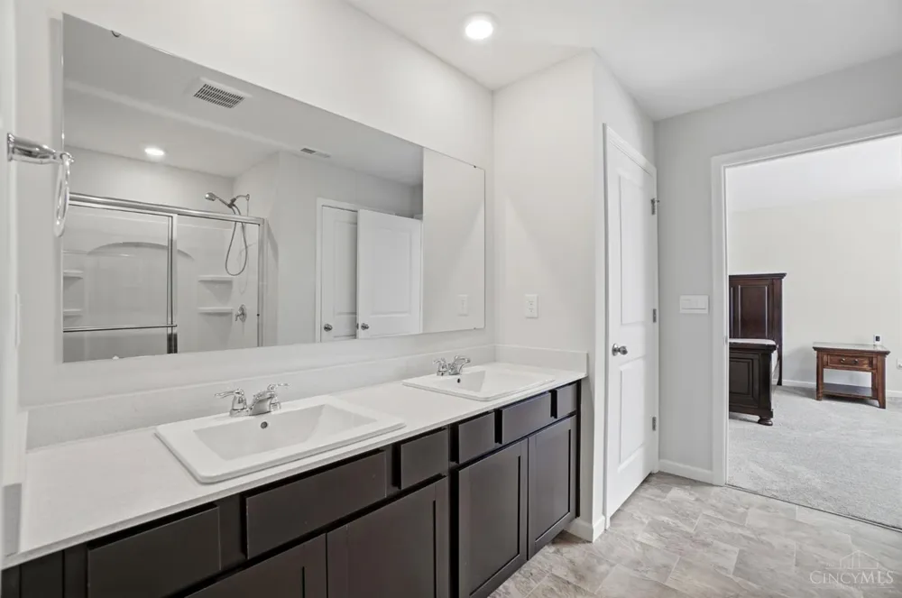 1716 Parkfield Way Goshen, OH 45122
