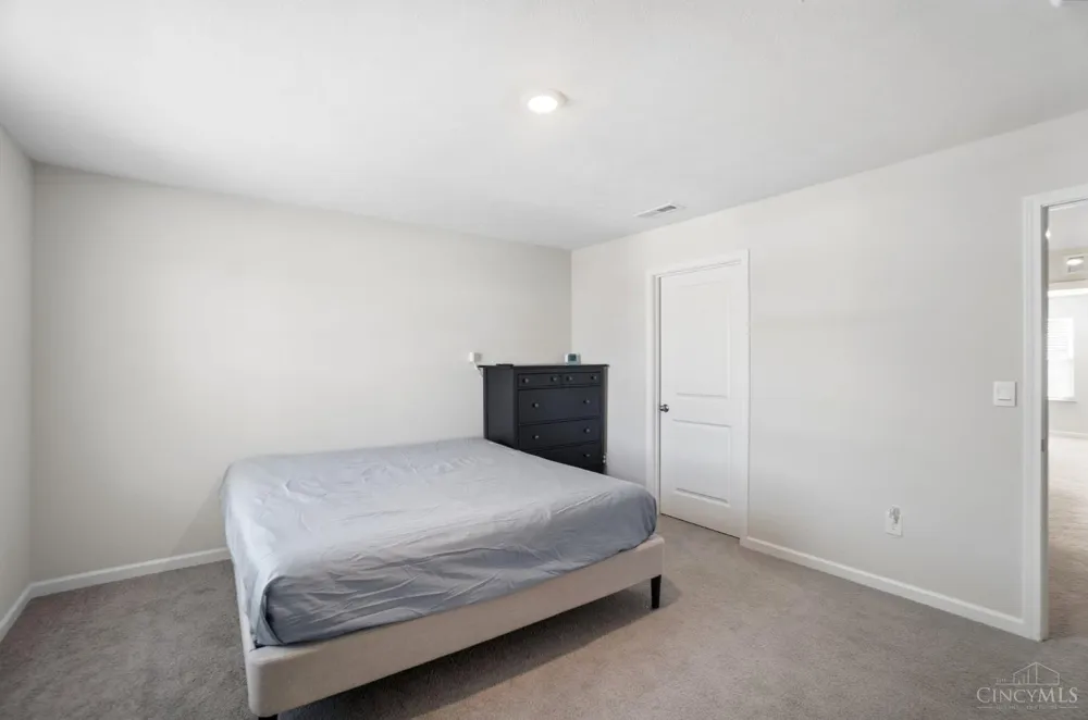 1716 Parkfield Way Goshen, OH 45122