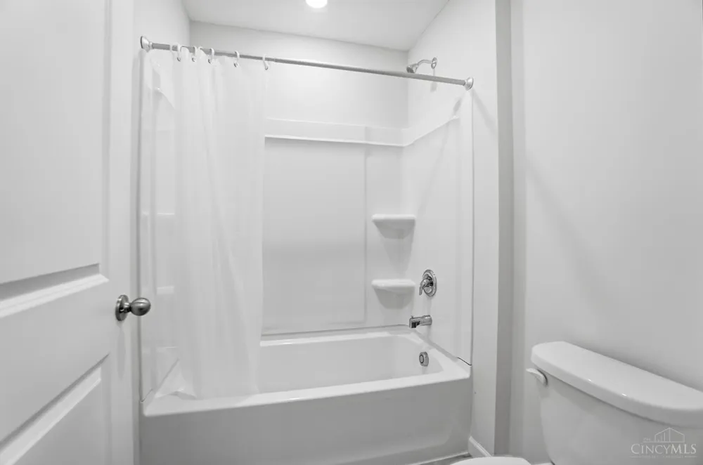 1716 Parkfield Way Goshen, OH 45122