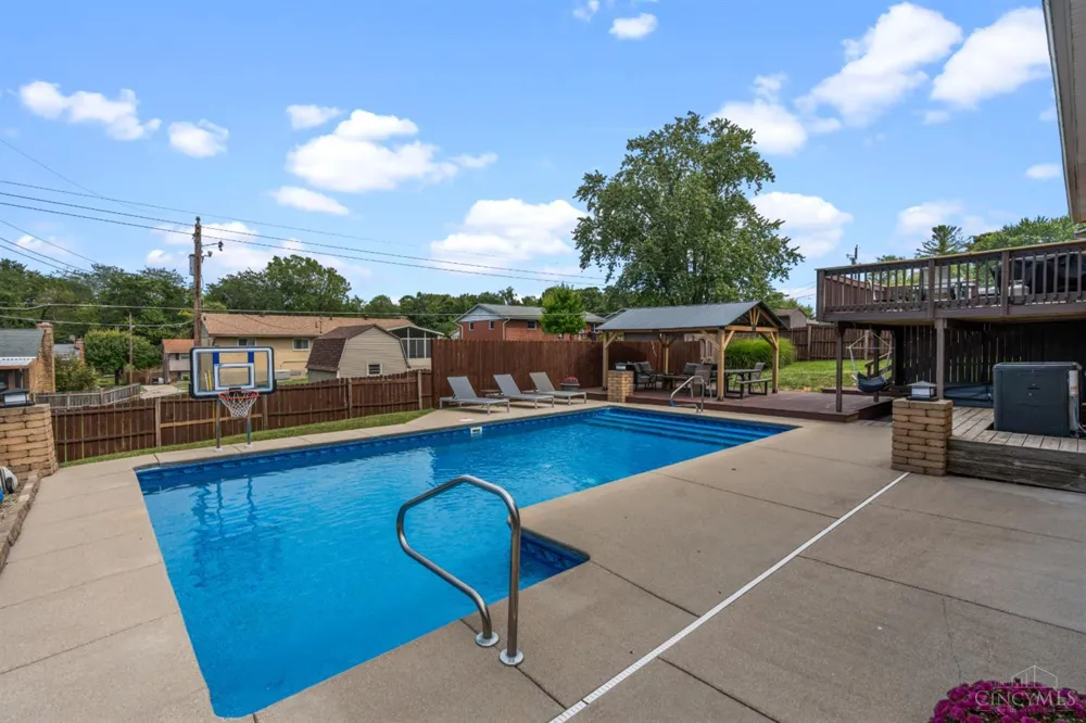 345 Harpwood Drive Franklin, OH 45005