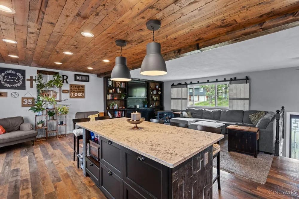 345 Harpwood Drive Franklin, OH 45005