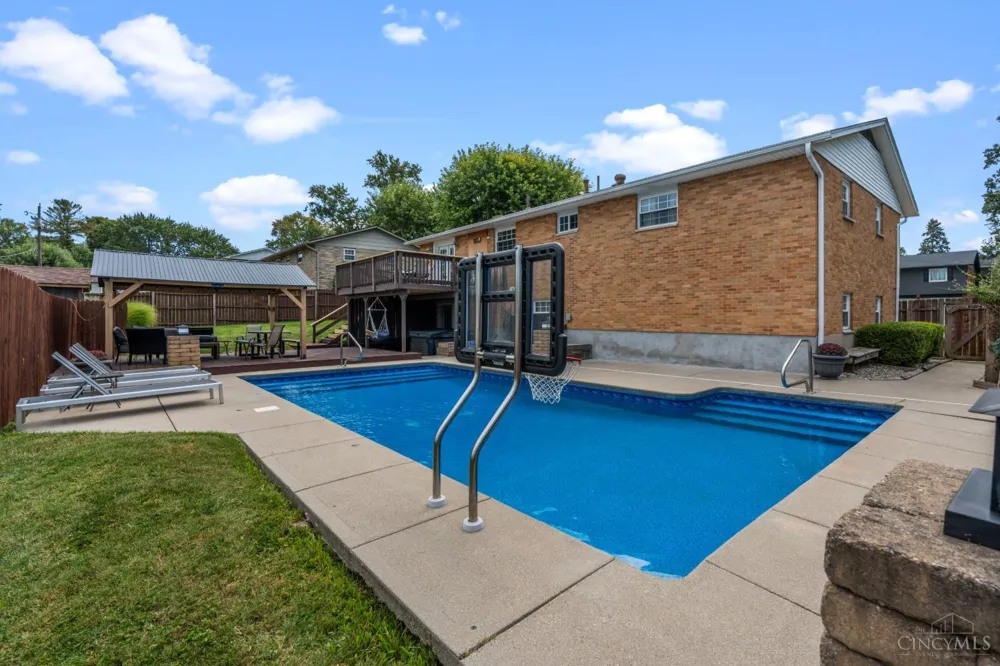345 Harpwood Drive Franklin, OH 45005