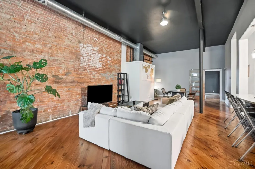 1215 Central Avenue Cincinnati, OH 45214