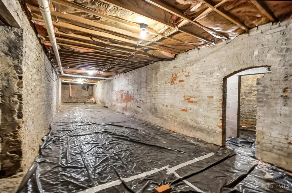 1215 Central Avenue Cincinnati, OH 45214