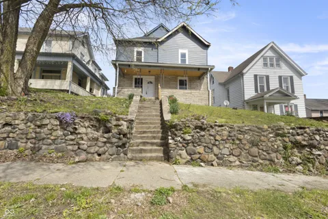 512 W 2nd Street