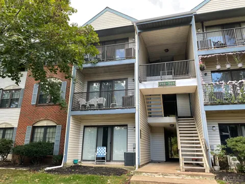 306 Hampshire Court