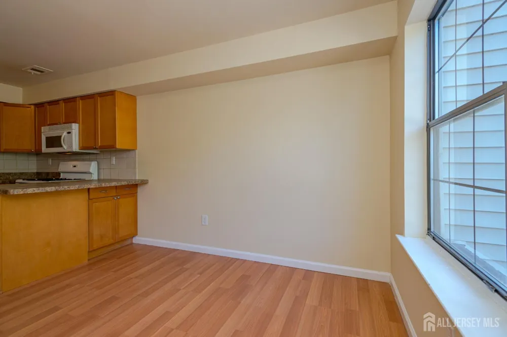 1005 Hidden Village Drive Perth Amboy, NJ 08861
