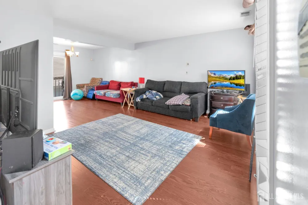 664 Irvington Avenue #6 Maplewood, NJ 07040
