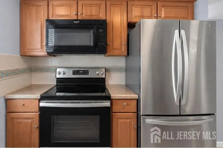 664 Irvington Avenue #6 Maplewood, NJ 07040