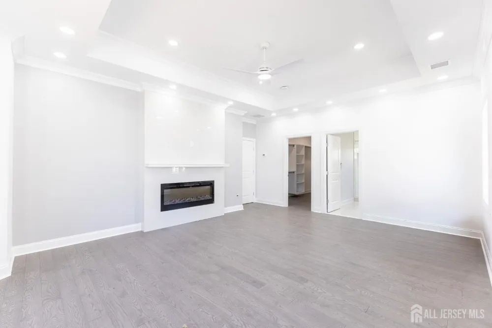 117 E Berkley Boulevard Iselin, NJ 08830