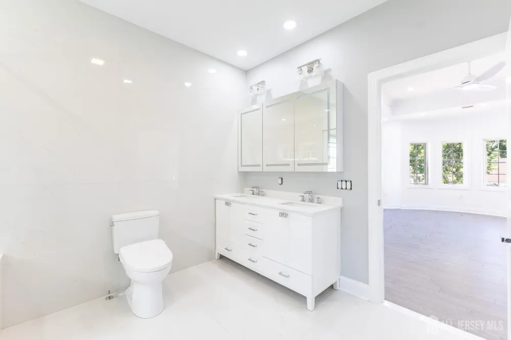 117 E Berkley Boulevard Iselin, NJ 08830