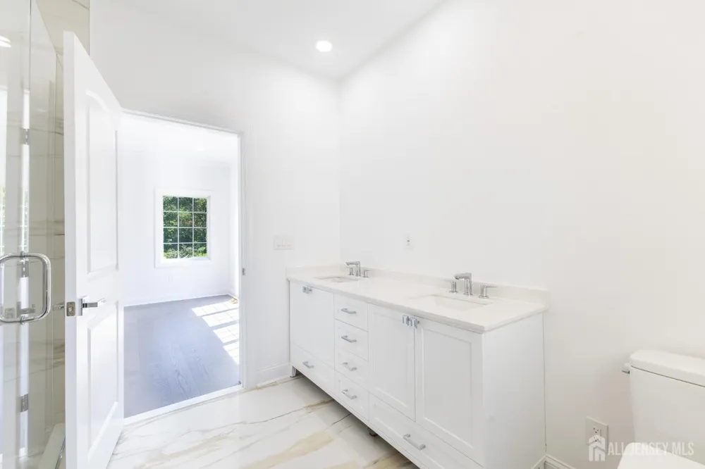 117 E Berkley Boulevard Iselin, NJ 08830
