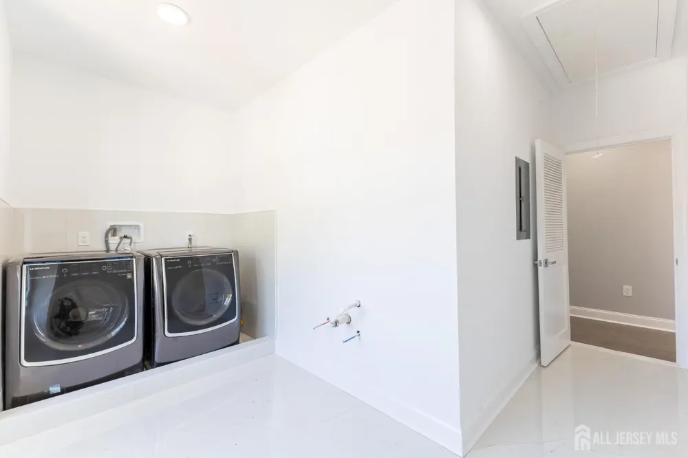 117 E Berkley Boulevard Iselin, NJ 08830