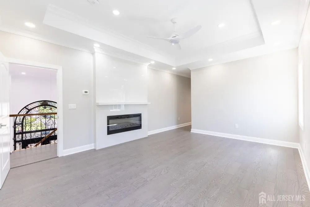 117 E Berkley Boulevard Iselin, NJ 08830