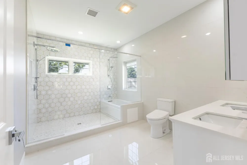 117 E Berkley Boulevard Iselin, NJ 08830