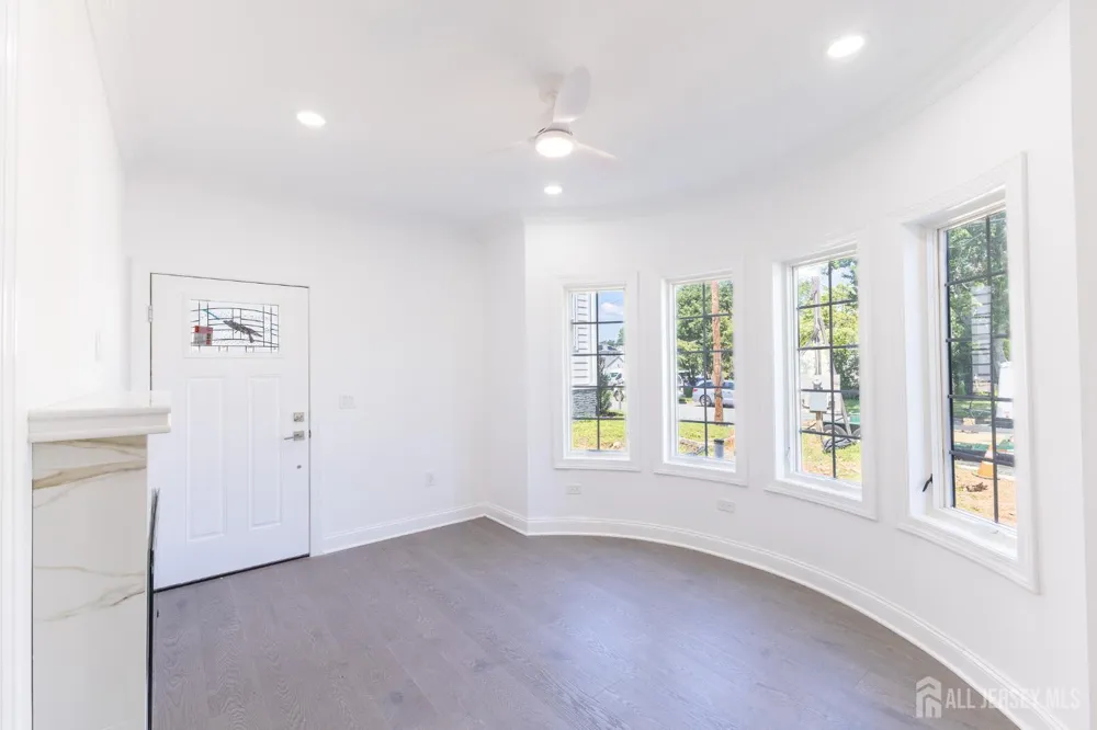 117 E Berkley Boulevard Iselin, NJ 08830