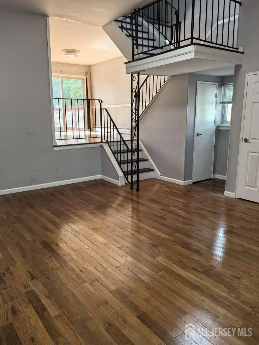 21 Lake Avenue #7A East Brunswick, NJ 08816