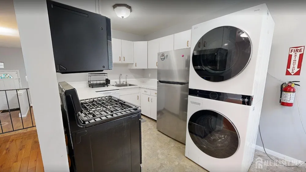 21 Lake Avenue #7A East Brunswick, NJ 08816